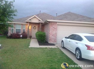 5808 Country Valley Ln, Fort Worth, TX 76179