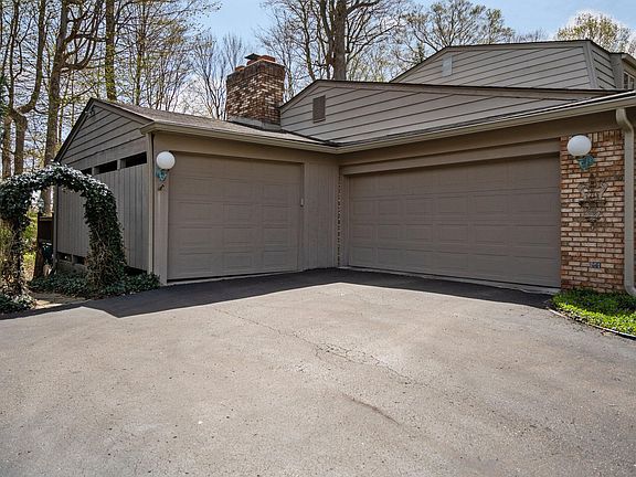 4th image of 21253 Woodhill Dr