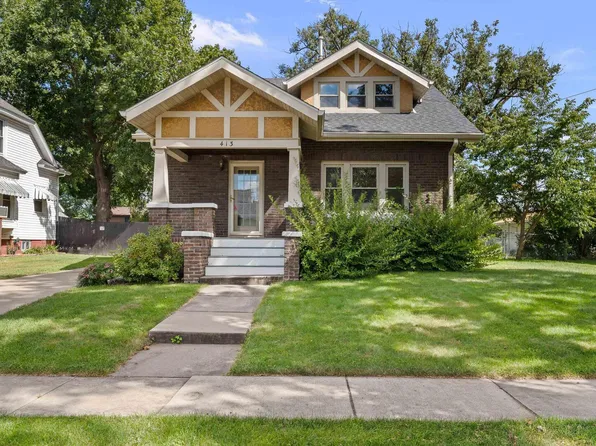 413 S Grove St, Walcott, IA 52773