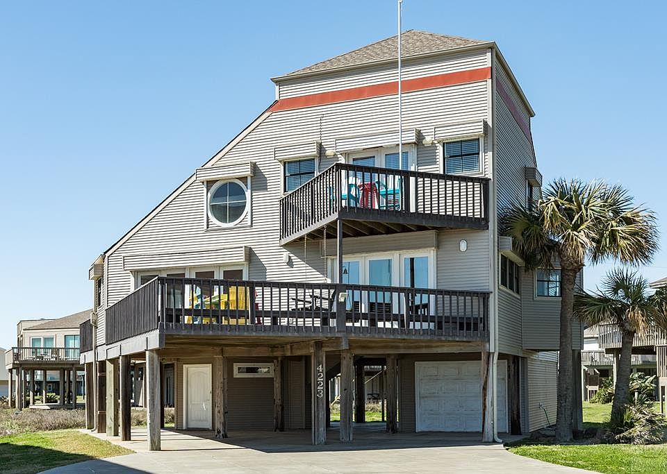 1st image of 4223 Sand Crab Ln