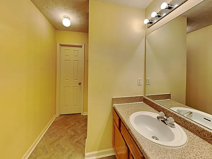 1445 Lafayette Sq — Photo 12