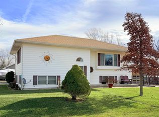 2134 Strassburg, Marion, KS 66861