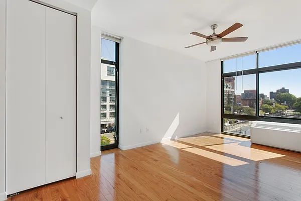 Rented by Modern Spaces | media 17