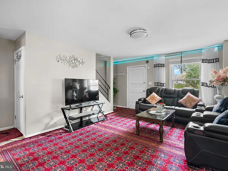 81 Watkins Park Dr #41 — Photo 33
