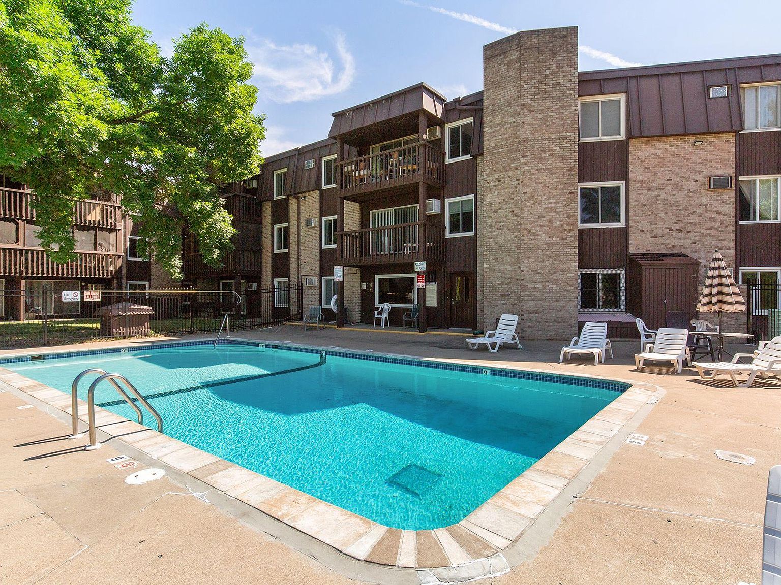 4207 Lakeside Ave N APT 334, Brooklyn Center, MN 55429 MLS 6427717