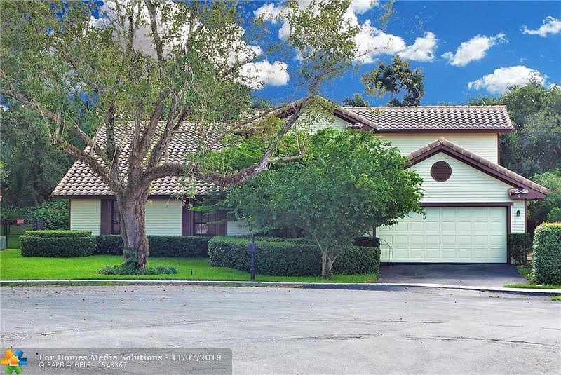 1st image of 1930 E Oak Knoll Cir