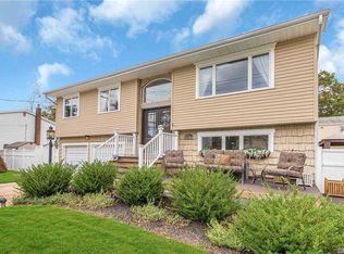 1028 Broadway, Islip, NY 11751