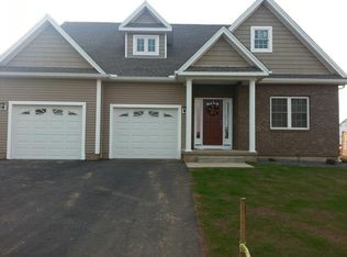 66 Windermere Village Rd #90, Ellington, CT 06029