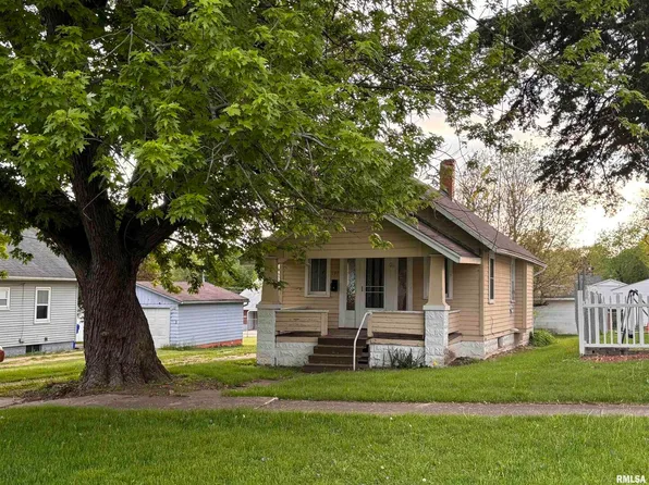 137 Hollis St, Kewanee, IL 61443