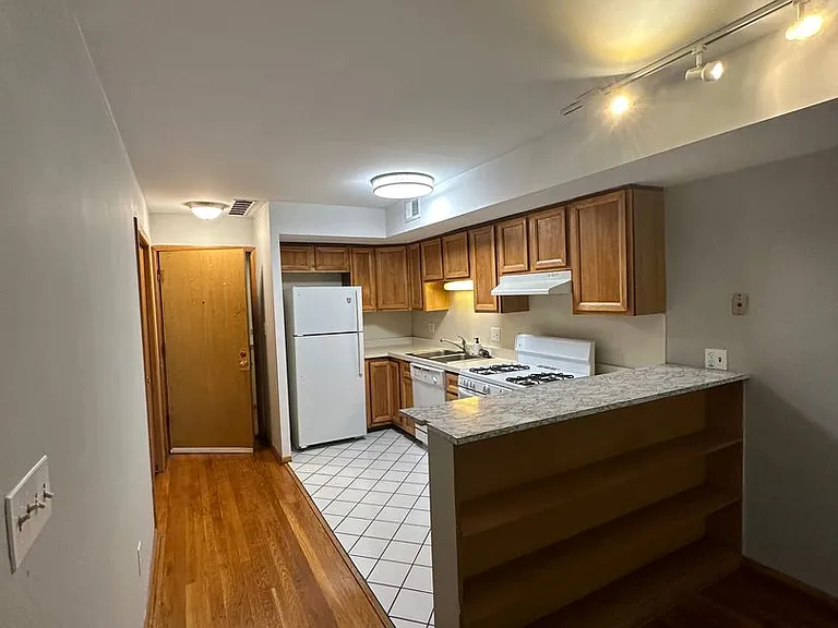 70 W Northwood Ave — Photo 42