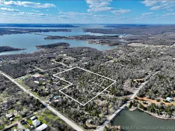 51 Scroggins Rd, Eufaula, OK 74432