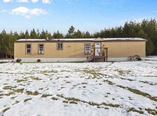 13509 E Bridges Rd, Elk, WA 99009