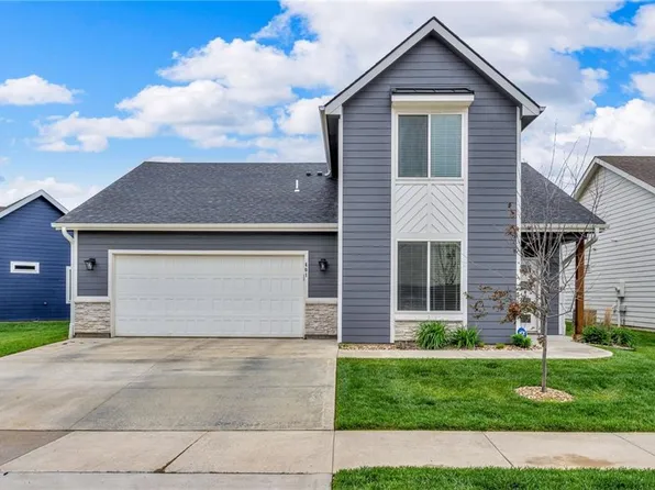 401 N Daylily Dr, Lawrence, KS 66049
