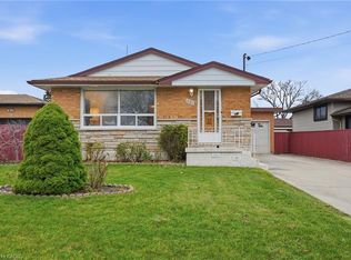 131 Nash Rd N, Hamilton, ON L8H2P7