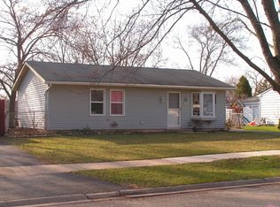 151 Creekside Dr, Bolingbrook, IL