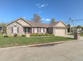 2 Rainer Dr, Ona, WV 25545