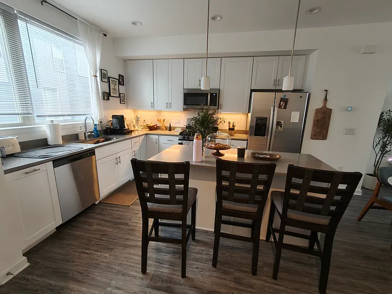 2004 Northbank Pl — Photo 13