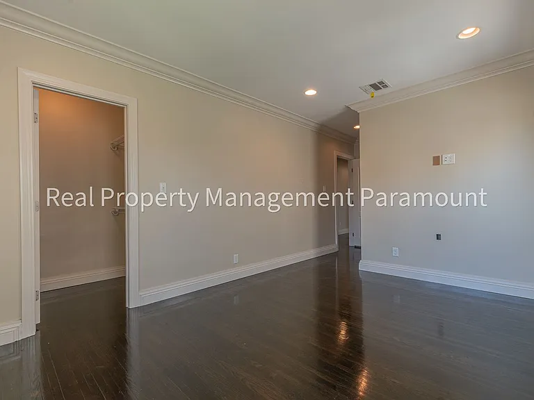 1925 South Harcourt Avenue, — Photo 21