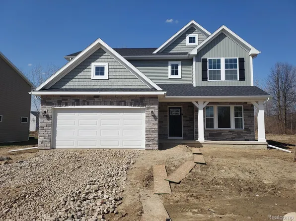 7351 River Rock Dr, Davison, MI 48423