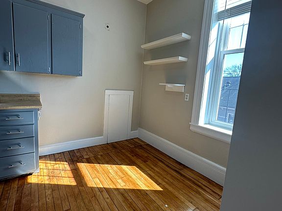 Space for kitchen table