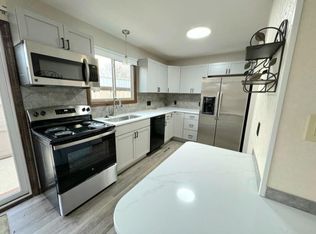 1911 Glendale Rd APT D, Salina, KS 67401