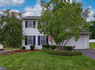 2340 Henbird Ln, Lancaster, PA 17601