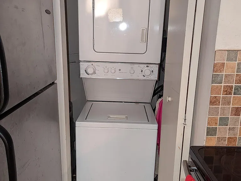 washer/dryer in unit