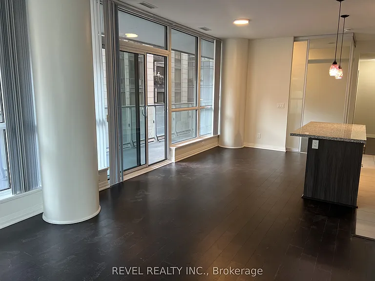 8 Mercer St #405 — Photo 9