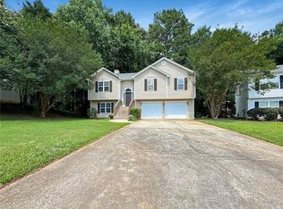 180 Foster Trace Dr, Lawrenceville, GA 30043
