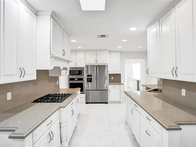26 Cayuga Rd — Photo 24