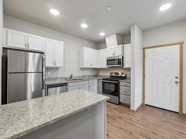 Ridgeline Apartments
