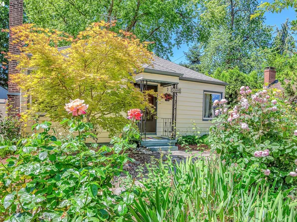 3700 SE Lafayette Ct, Portland, OR 97202