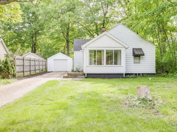 52150 Hollyhock Rd, South Bend, IN 46637