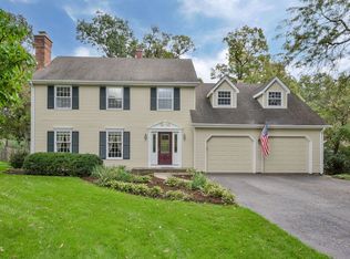 366 Meadowrue Ln, Batavia, IL 60510