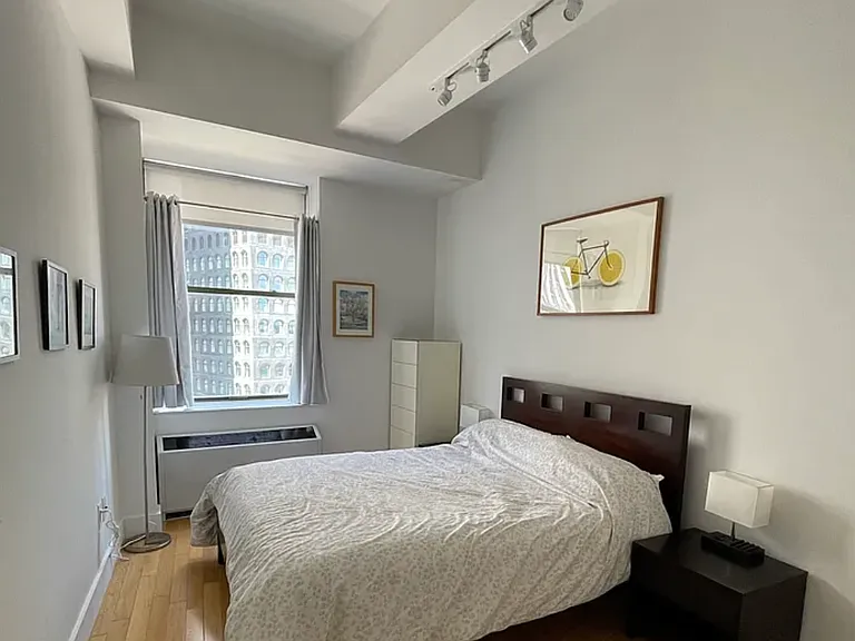 99 John St #2510 — Photo 3