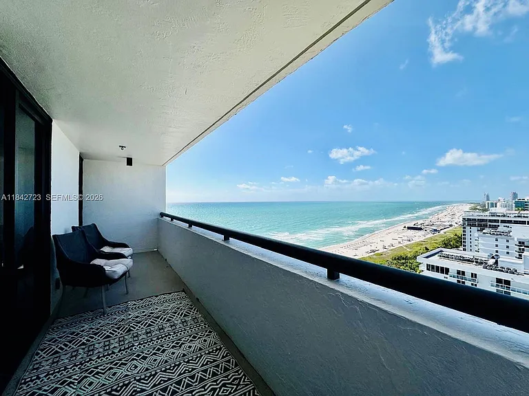 2555 Collins Ave #Penthouse 214 — Photo 9