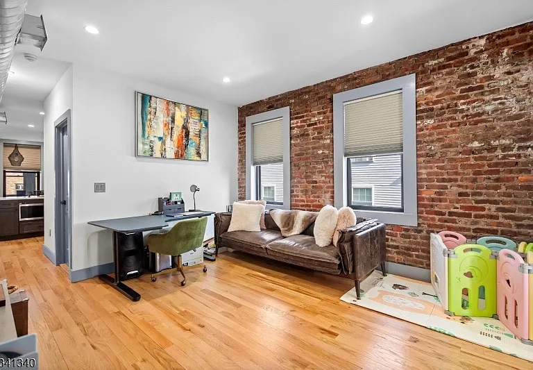 31 Heckel St #2 — Photo 4