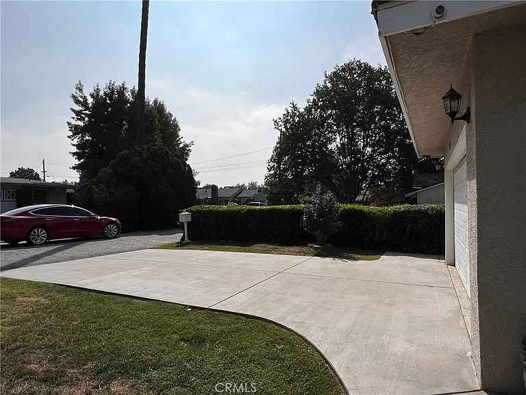2411 Briargate Ln — Photo 25