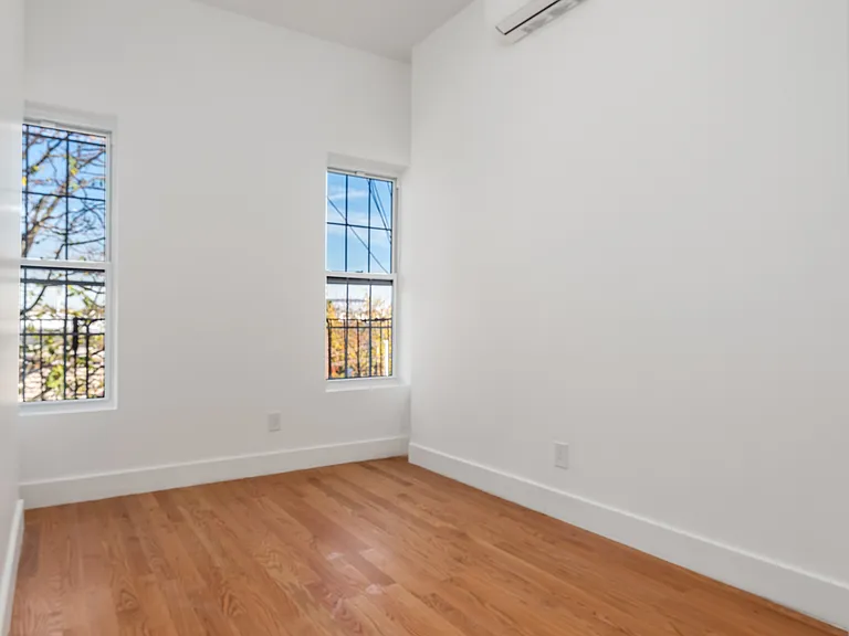 477 Fairview Ave #3L — Photo 14