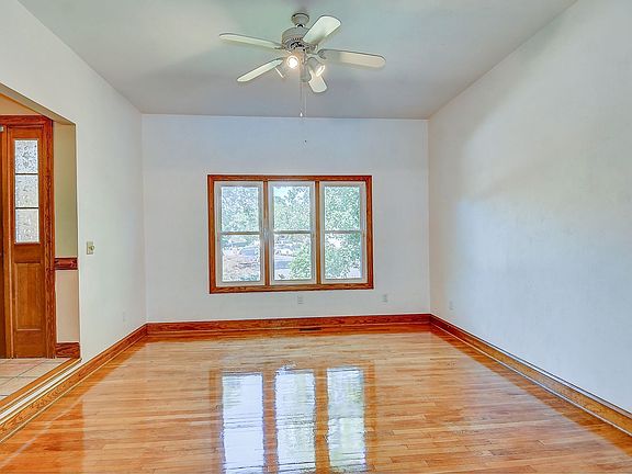 5th image of 1204 Hartford Ct