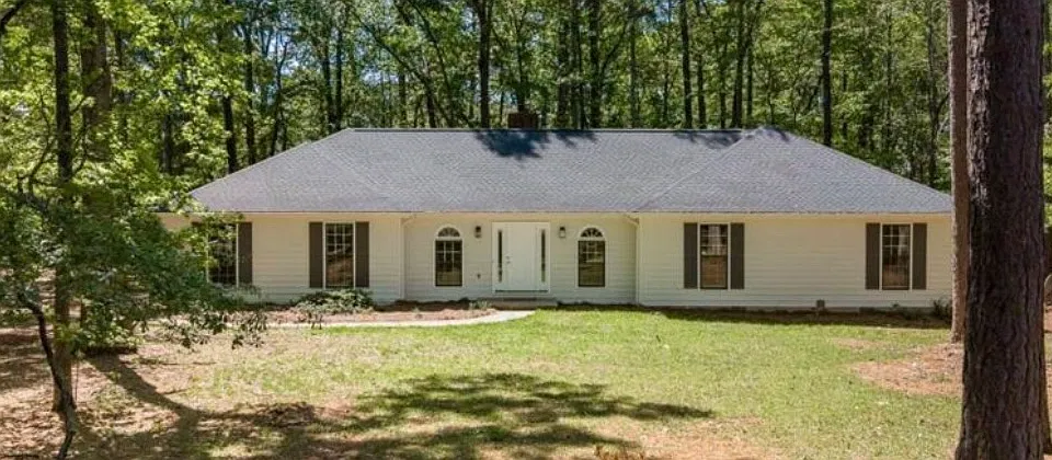 110 Covey Ln