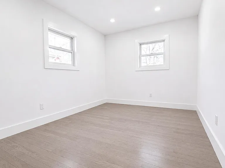 43 Yennicock Ave #2 — Photo 10