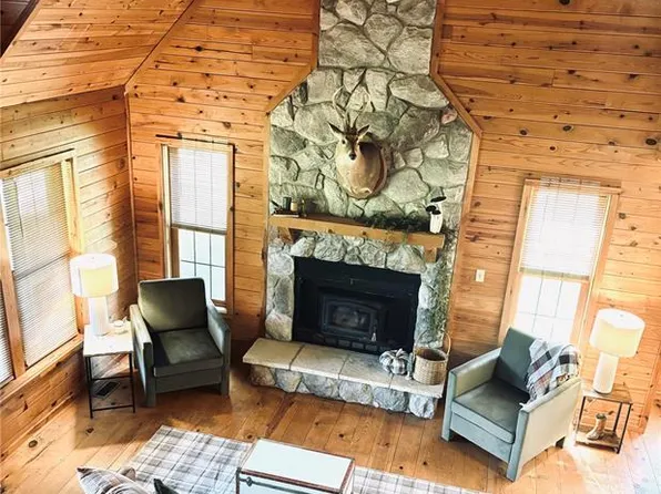 8140 Old Jackson Rd, Farmington, MO 63640