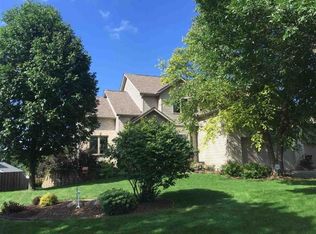 2358 McCoomsky Ln, Sun Prairie, WI 53590