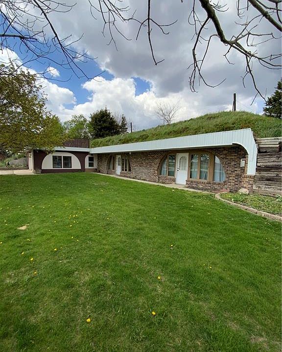 1st image of 26039 205th St