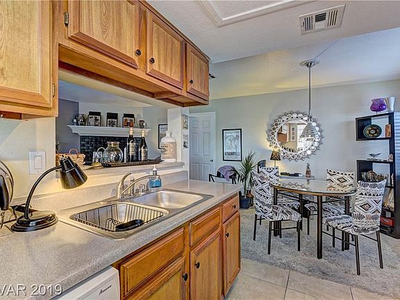 2nd image of 5801 Medallion Dr Unit 102