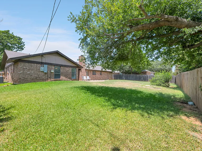 2127 Tanglewood Dr #D — Photo 20