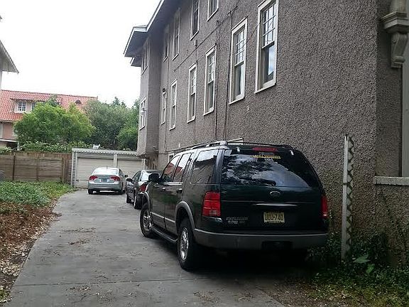 2nd image of 527-29 Broadway St #527A