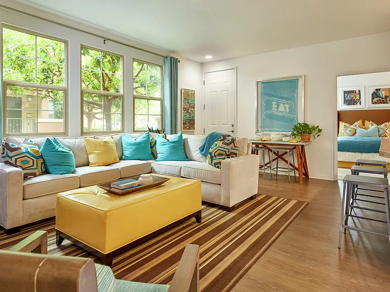 Redwood Place Apartment Homes — Photo 15
