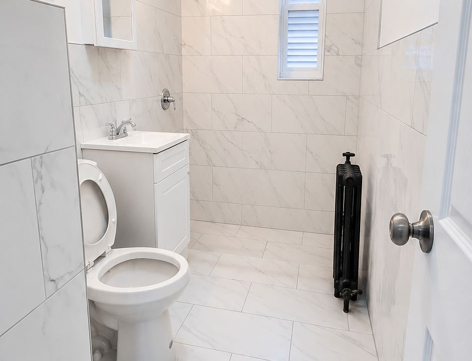 2nd image of 103 4th Ave APT 103